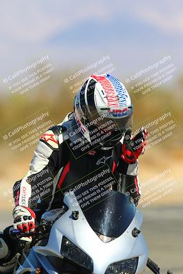 media/Mar-12-2022-SoCal Trackdays (Sat) [[152081554b]]/Turn 2 (1145am)/